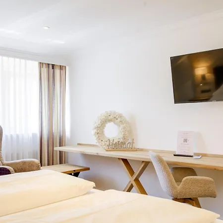 Hotell Augustin 3*